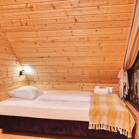 Osada Bożków Z Jacuzzi Domek alpejski Bozkow