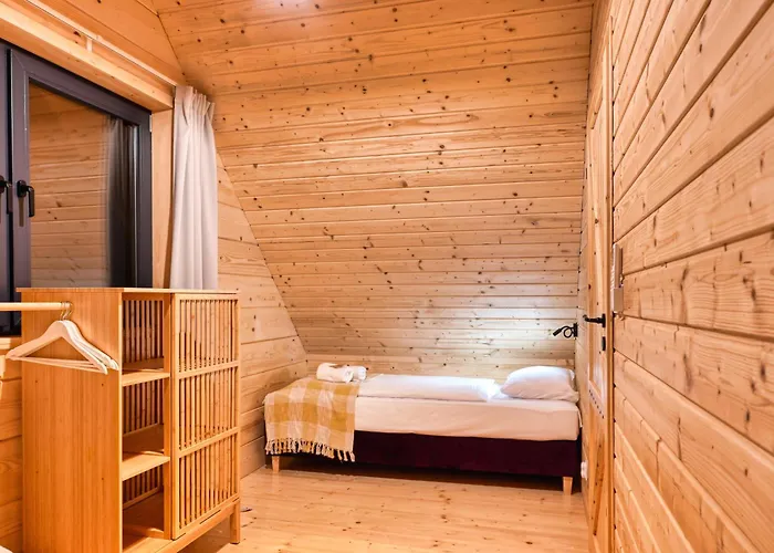 Osada Z Jacuzzi * Bozkow